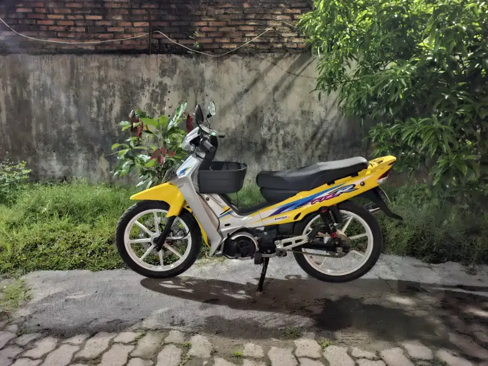 for sale Yamaha F1Zr THN 2001 full clutch warna asli orang hitam