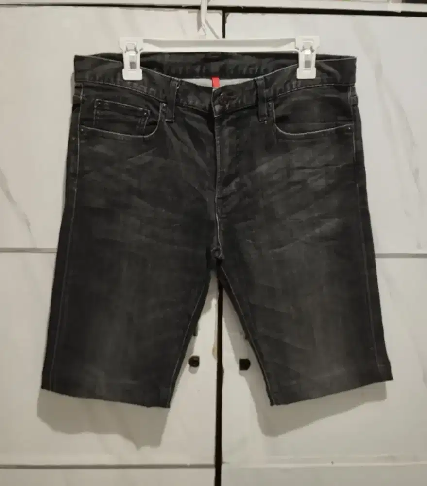 Pendek jeans uniqlo
