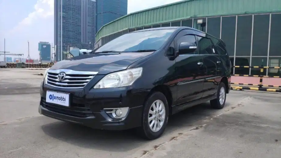 TDP 8, JT Toyota Kijang Innova 2.0 V Bensin-AT Hitam 2013