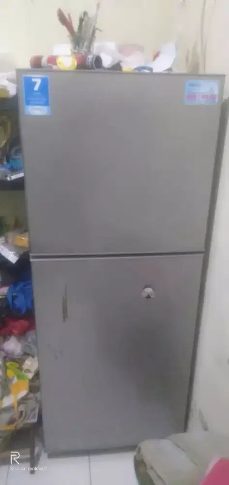 Dijual BU kulkas merk Aqua 2 pintu