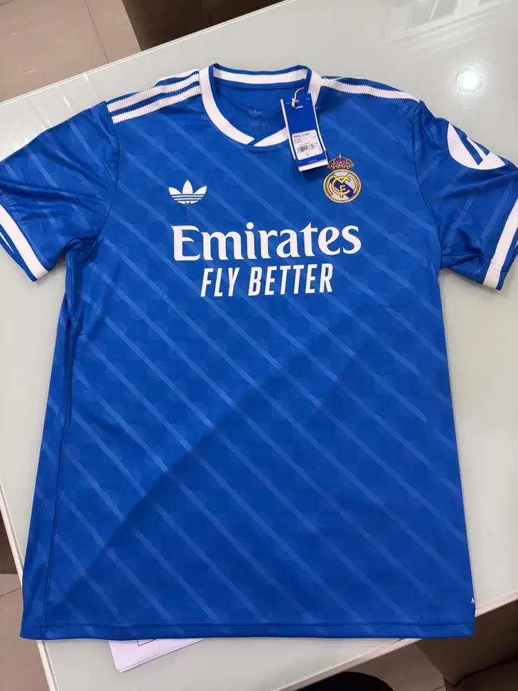 Real madrid third 25/26
