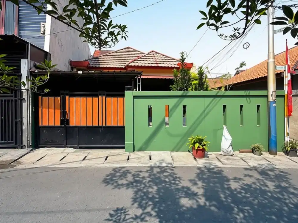 Rumah Asri 2n Lantai Halaman Luas Strategis di Pejaten Timur, Jaksel - SHM