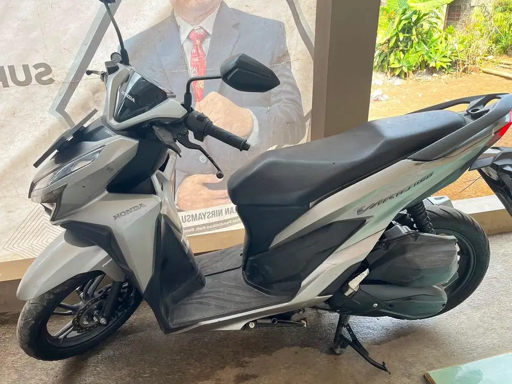 VARIO 150, KEYLESS SILVER 2019