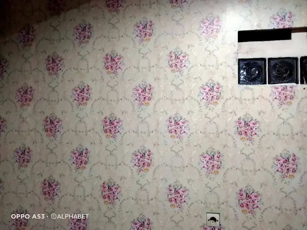 Jasa pasang wallsticker dan wallpaper ORY dan lain lain