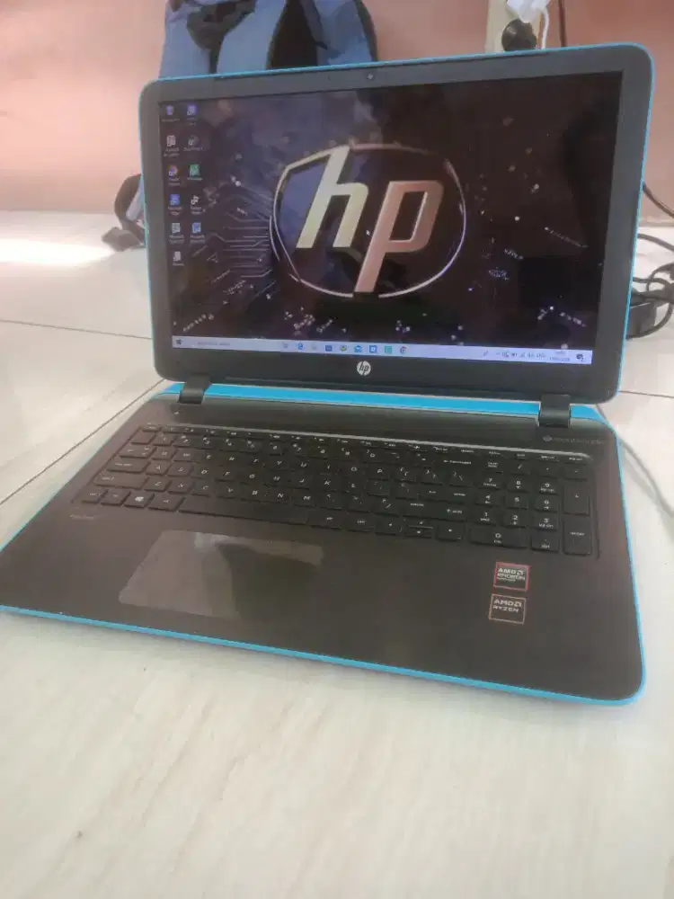 hp 15 dual VGA AMD A10-7300U ram 8gb/1tb vga R5+M260 2gb