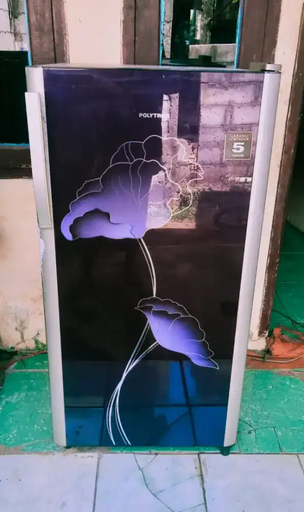 Kulkas polytron