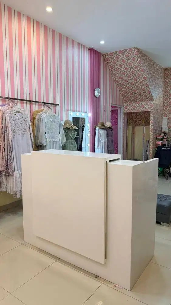 Meja Kasir Kayu Jati