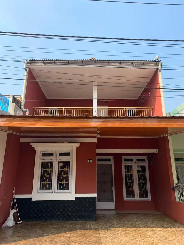 DIJUAL CEPAT! Rumah 2 Lantai di Beji Depok, 3KT 2KM, SHM, Bebas Banjir