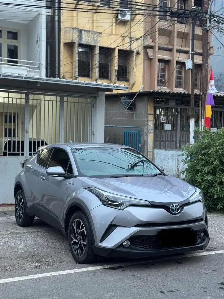 Toyota chr hybrid 2021