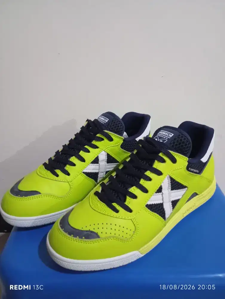Sepatu futsal x munich continental