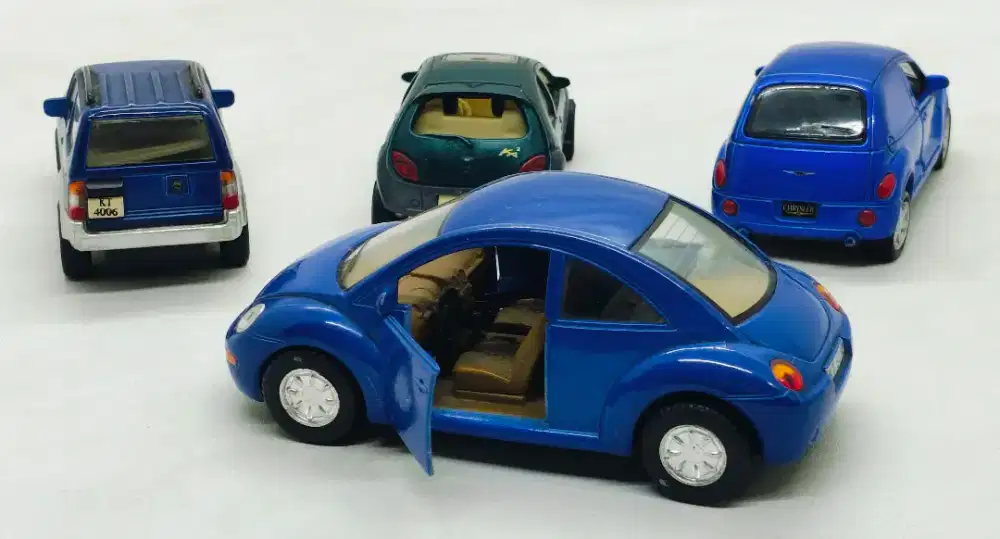 Miniature Mobil Diecast