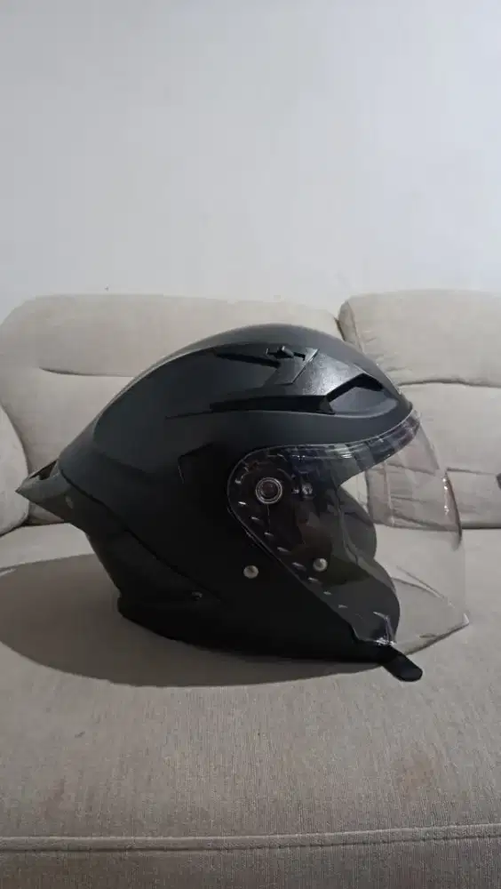 Helm MY D5 Uk. M