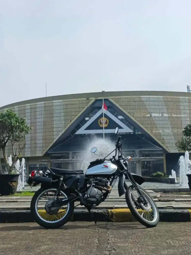 Motor trail vintage ( Megapro)