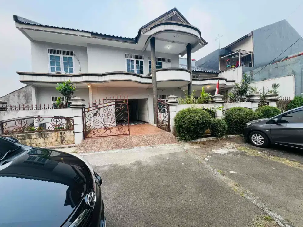Rumah Dengan Kolam Renang Di BSI Baranang Siang Indah Bogor Timur Dekat R3 Dekat Summarecon