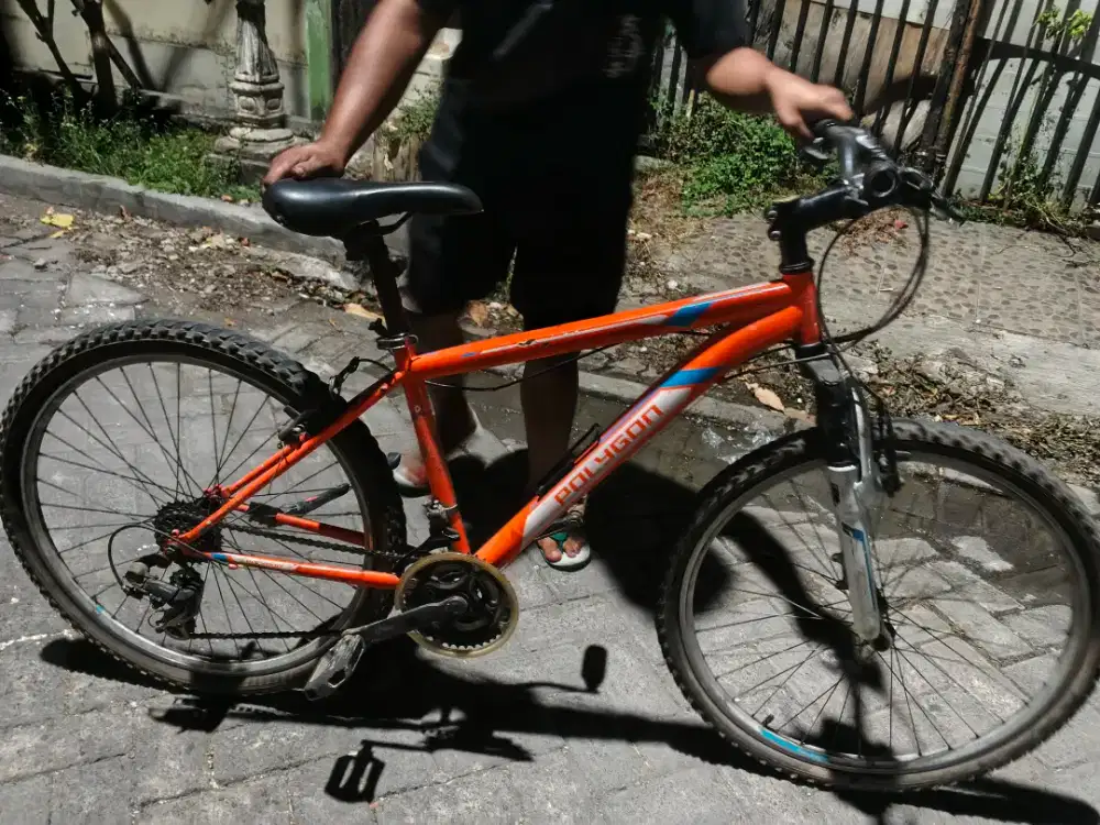 Sepeda polygon ukuran 26