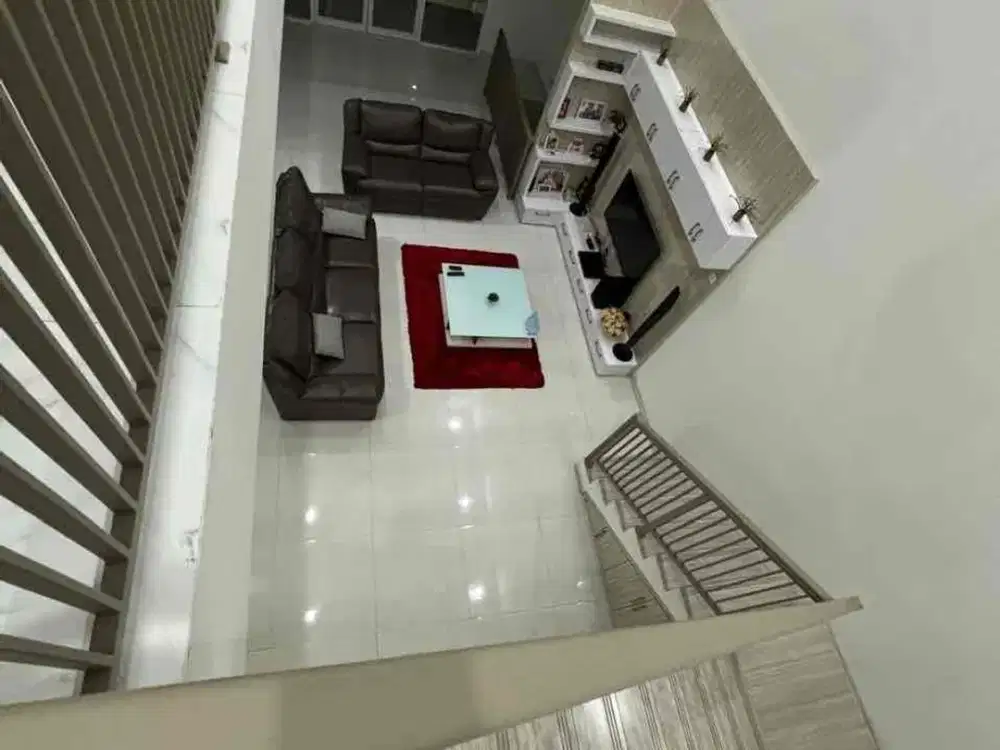 jual rumah full furnish tinggal bawa koper 3 lantai