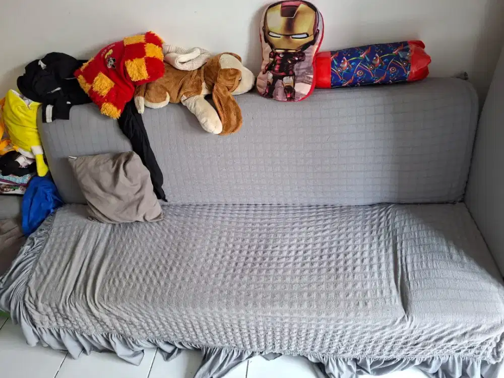Sofabed 3 Seater + 1 kursi tambahan