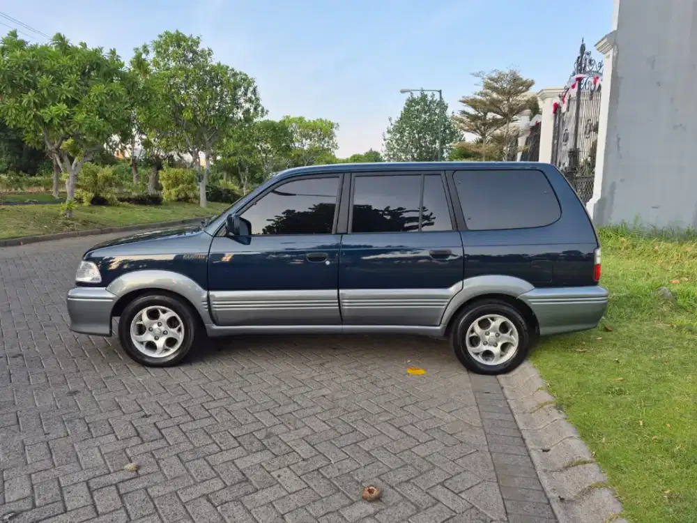 Krista 1.8 EFi 2000 Nama Sendiri
