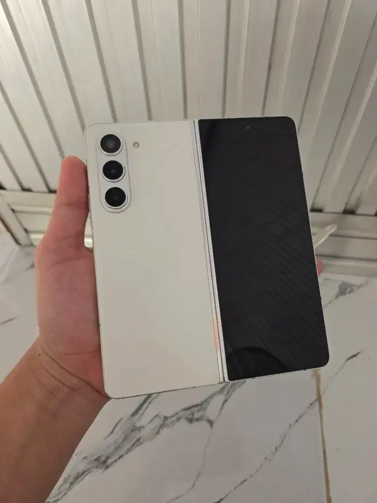 SAMSUNG Z FOLD 5 512 GB CREAM RESMI SEIN (-minus layar dalam aja)