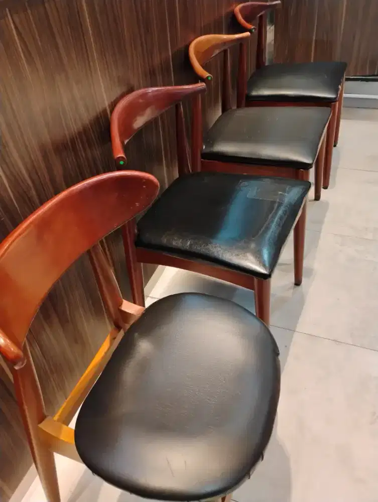Kursi ex restoran