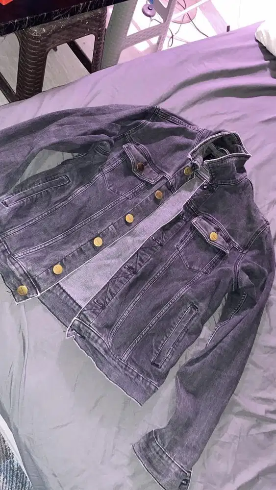 Jaket jeans pria hitam bagus