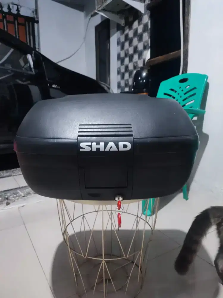 Box motor Merk Ahad 42 Liter muat 2 Helm (box only dan 2 kunci ori)