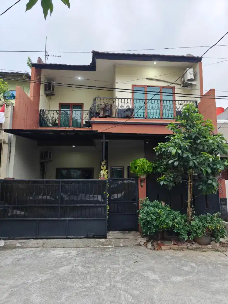 Di sewakan rumah 2 lantai 5 kamar rawalumbu jembtan 9,5 anti banjir