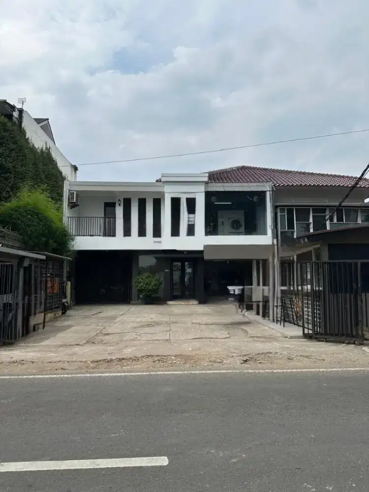 Zona Komersil Ruang Usaha Pinggir Jalan Raya di Mampang Prapatan