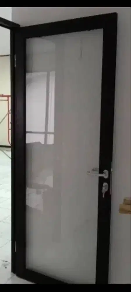 Jual cepat pintu kaca aluminium