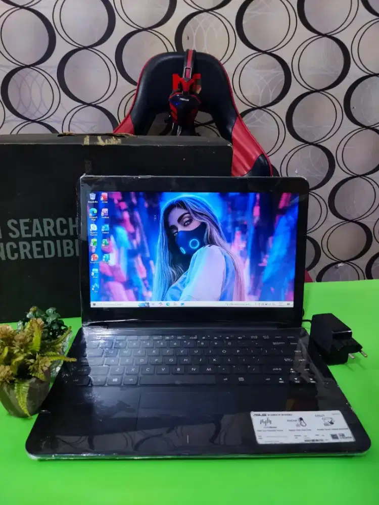 ASUS VIVOBOOK E14 E402Y