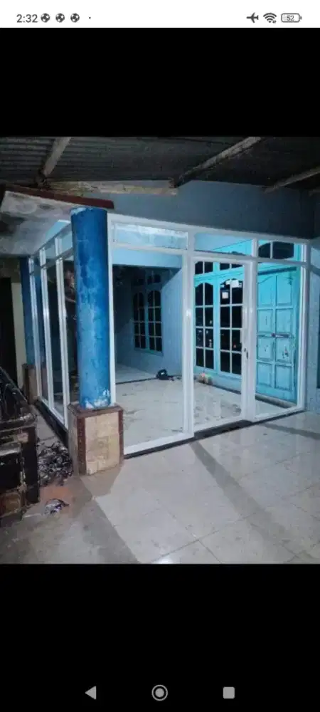 Pintu geser aluminium kaca