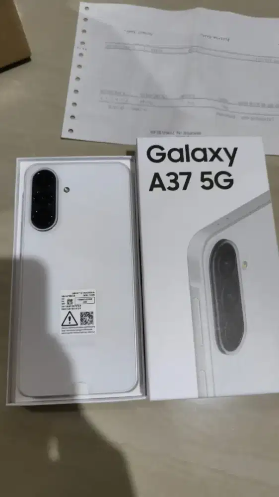 Jual samsung a37 8/128gb masih new bgd cuma buka box dan aktifasi