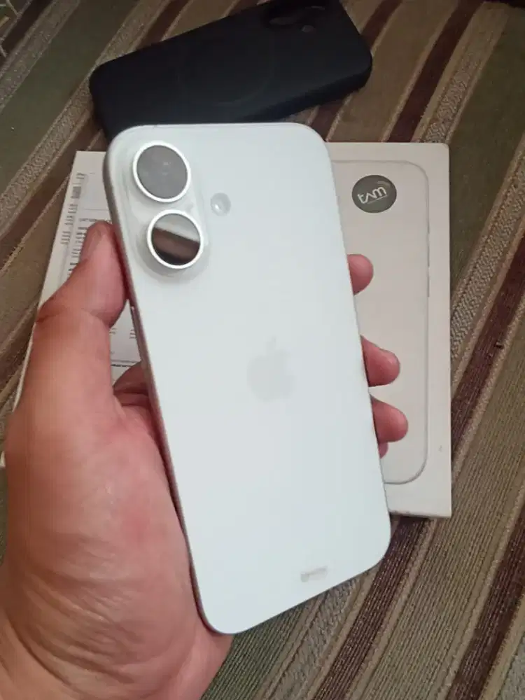 iPhone 16 128GB like new