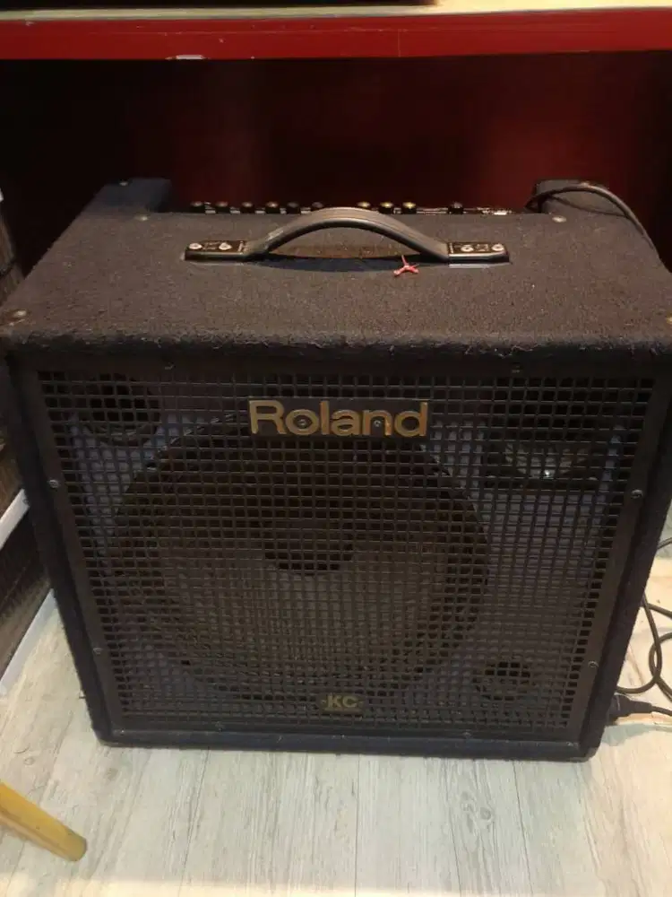 ROLAND KEYBOARD AMPLI KC-550