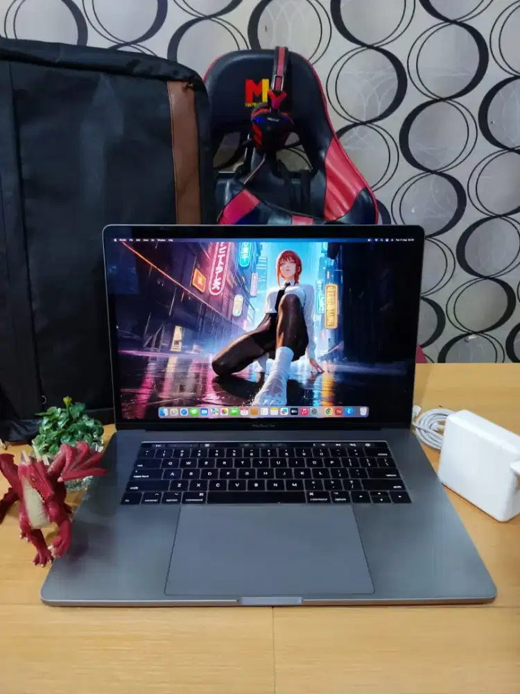 Macbook Pro Retina Touchbar 2017 RAM 8GB SSD