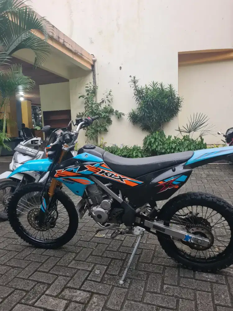 DIJUAL  -KLX 150 SE-