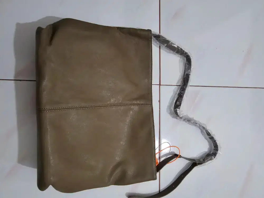 Tas Wanita Selempang