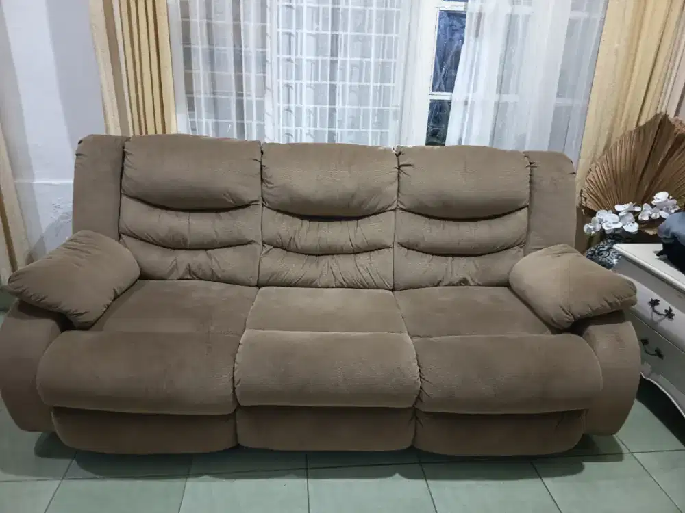 Kursi Reclener Second 3 dudukan