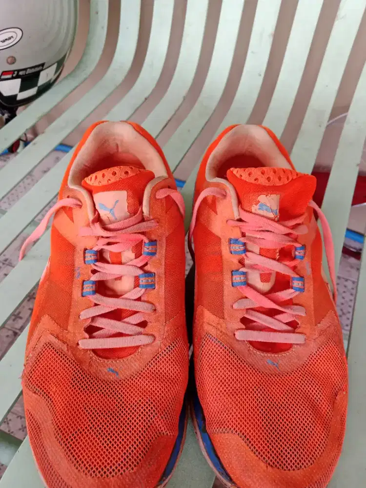 Sepatu Running Puma