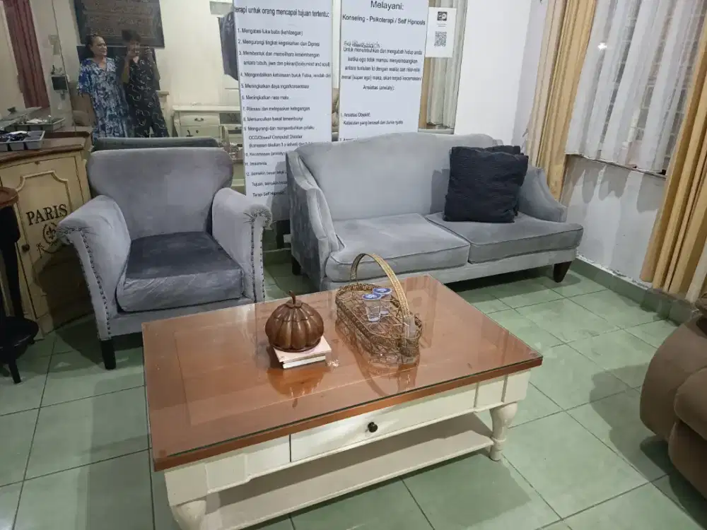 1 Set Sofa 1 dudukan + 2 dudukan