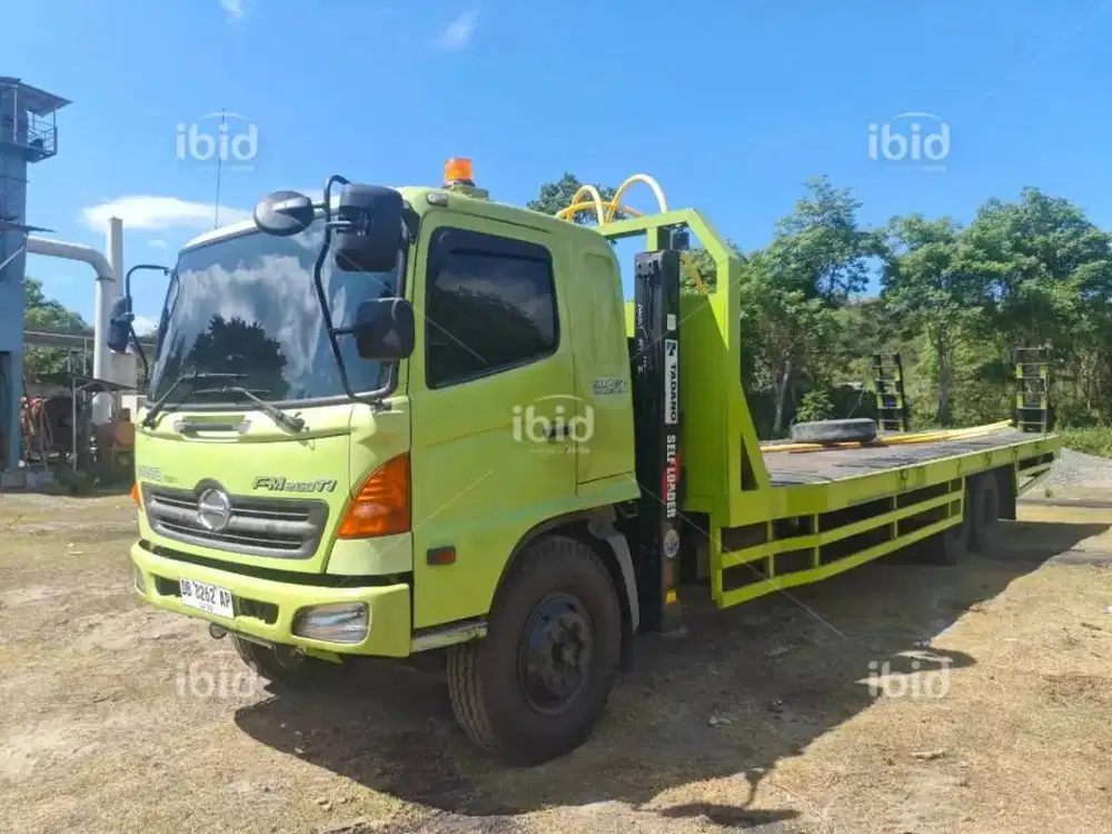 Dijual SCRAP VEHICLE (HINO 7,6 MT - 2012)