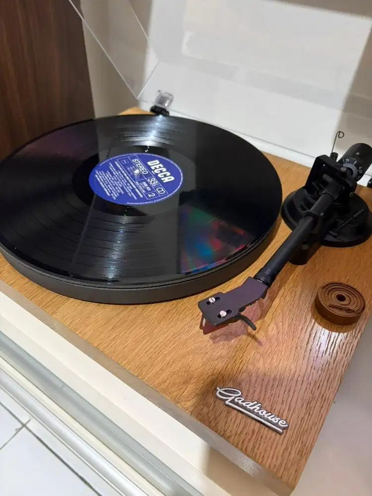 Turntable ortofon speaker aktif
