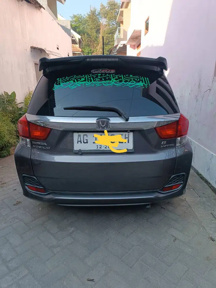 Honda mobilio 2016 tipe E abu-abu metalik