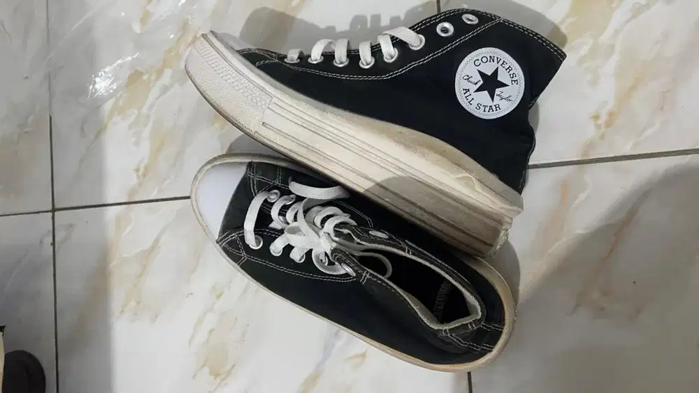 Converse High Hitam