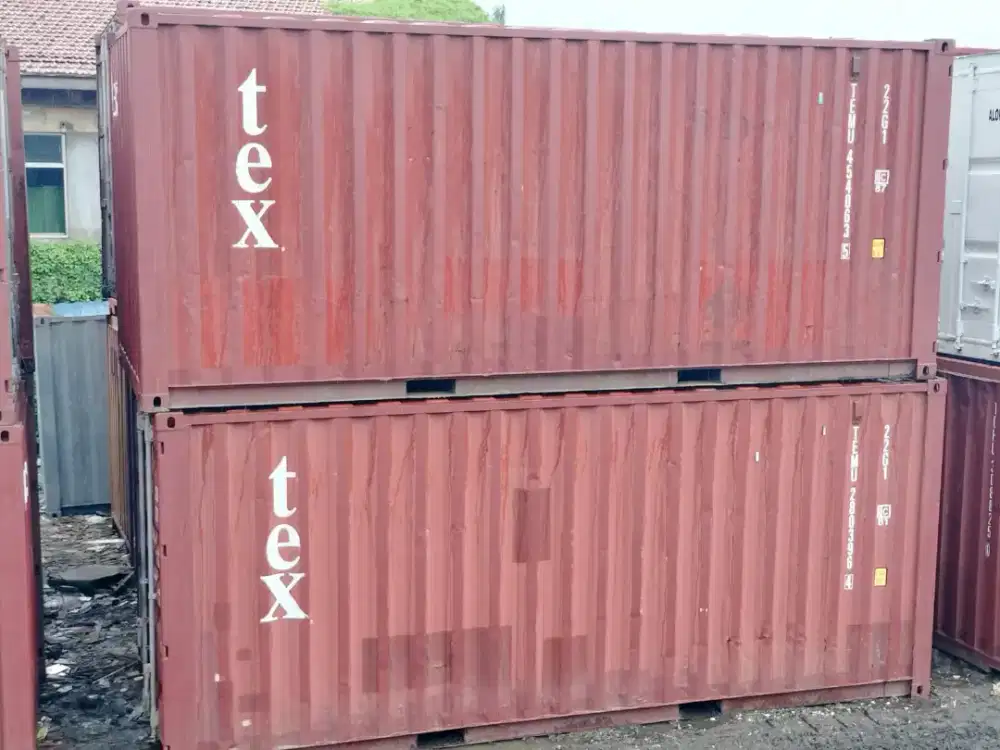 Container Second 20 feet ex import cargo worthy kondisi 70/80%