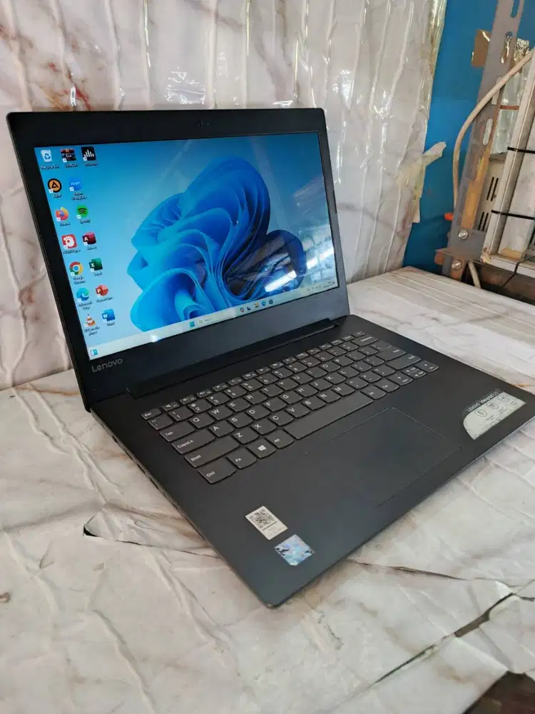 Lenovo Ideapad 330 i5-7300U RAM 8GB SSD 256GB NVIDIA 930MX 14 Inch