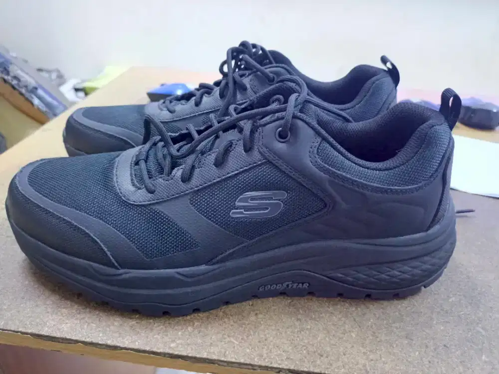 Sepatu Skechers street Air Cooled Memory Foam