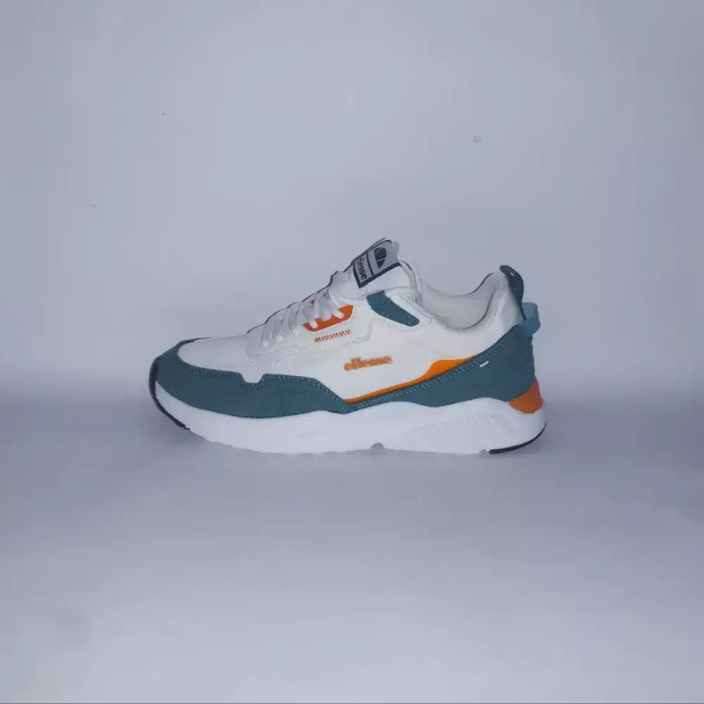 Sepatu Sneaker ELLESSE