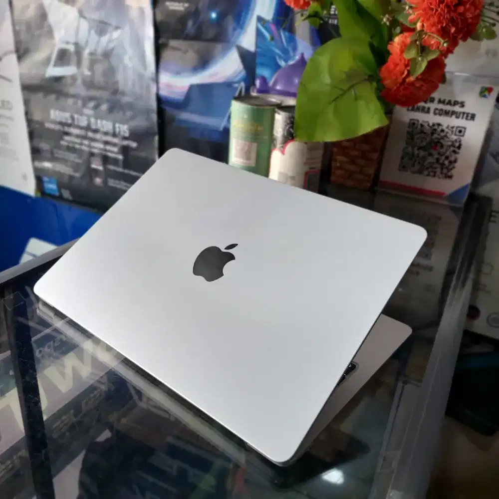 Macbook M4 2025 Ram 16GB Ssd 512gb mulus