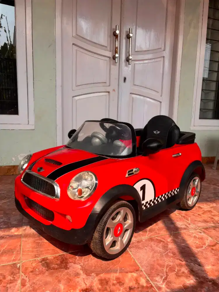 Mobil-mobilan anak